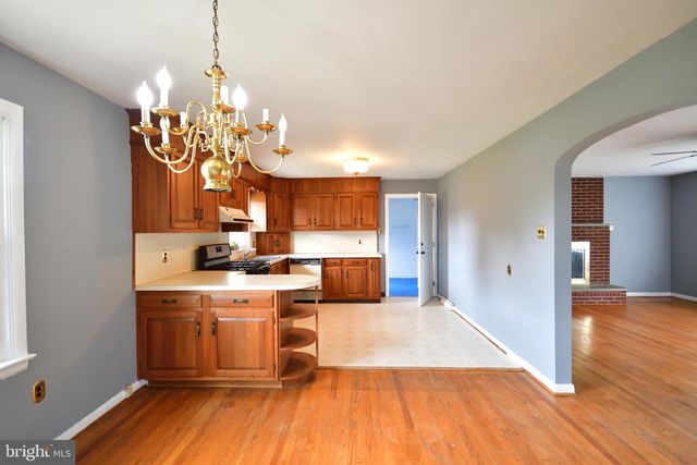 556 OAK RIDGE DR, Millersville, PA 17551