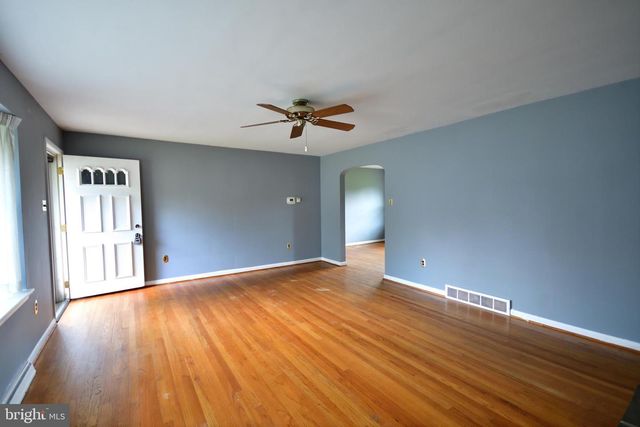 556 OAK RIDGE DR, Millersville, PA 17551