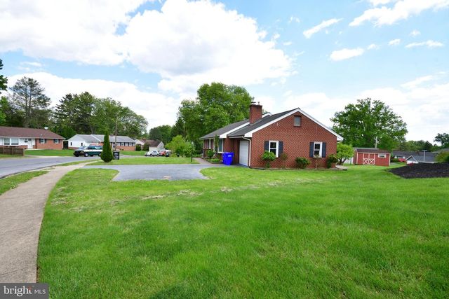 556 OAK RIDGE DR, Millersville, PA 17551