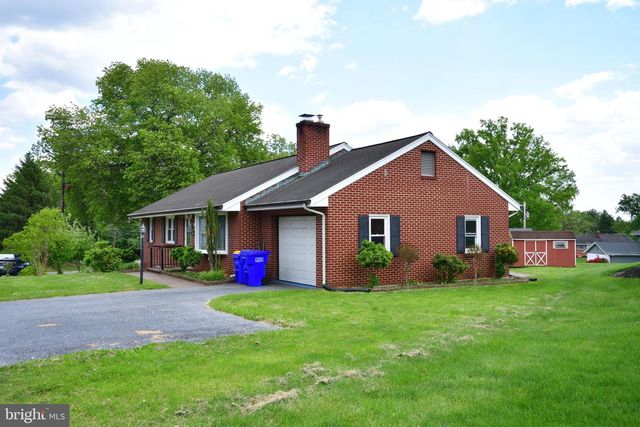 556 OAK RIDGE DR, Millersville, PA 17551