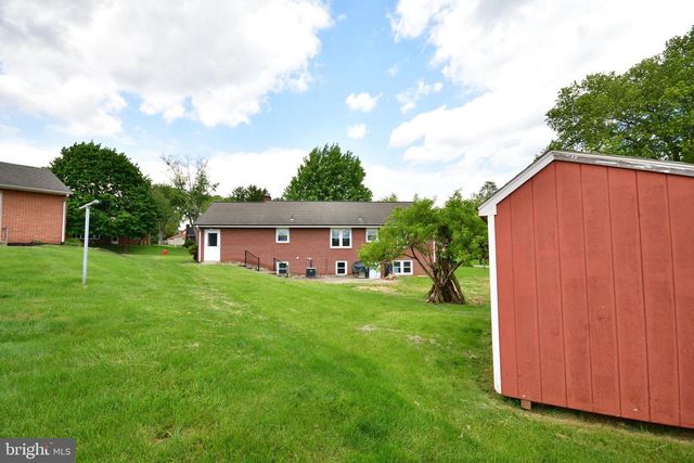 556 OAK RIDGE DR, Millersville, PA 17551