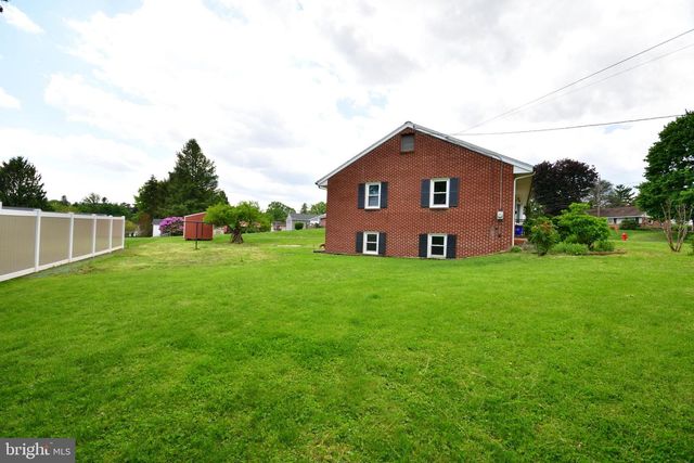 556 OAK RIDGE DR, Millersville, PA 17551