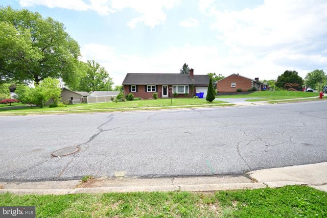 556 OAK RIDGE DR, Millersville, PA 17551
