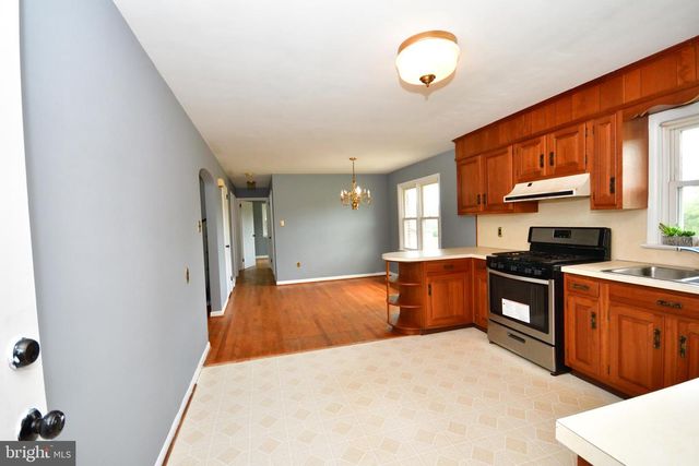 556 OAK RIDGE DR, Millersville, PA 17551