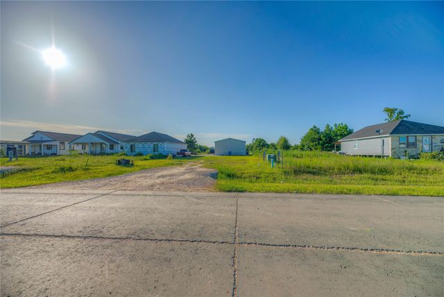 2171 RD 5705, Cleveland, TX 77327