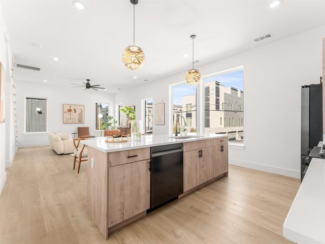 2019 N Prairie Avenue 206, Dallas, TX 75204