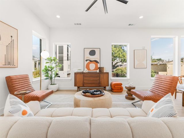 2019 N Prairie Avenue 206, Dallas, TX 75204