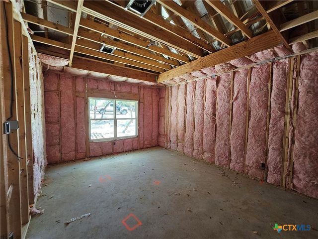 126 Deer Run Pass, Canyon Lake, TX 78133