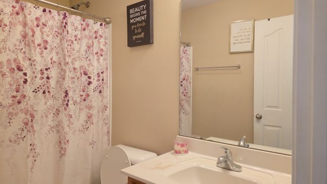 3433 Foxrun Ln, Clarksville, TN 37042