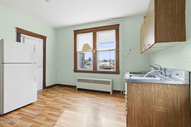 38 North Street, Menands, NY 12204