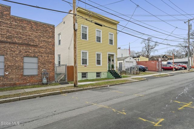 38 North Street, Menands, NY 12204