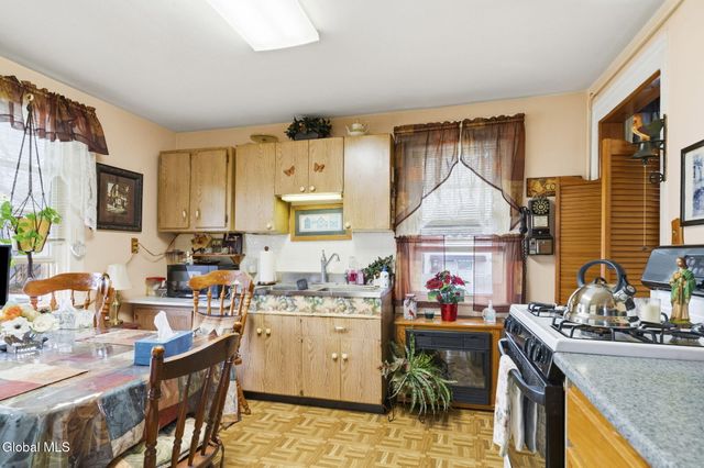 38 North Street, Menands, NY 12204