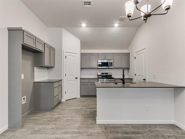 20648 Brush Creek Boulevard, Harrah, OK 73045