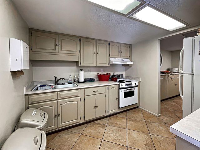 260 SANTA MARIA STREET 109, Venice, FL 34285