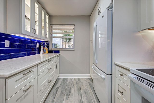 260 SANTA MARIA STREET 109, Venice, FL 34285