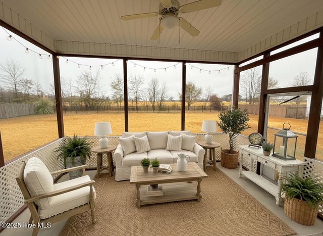 1186 Charlie Branch Drive, Winterville, NC 28590