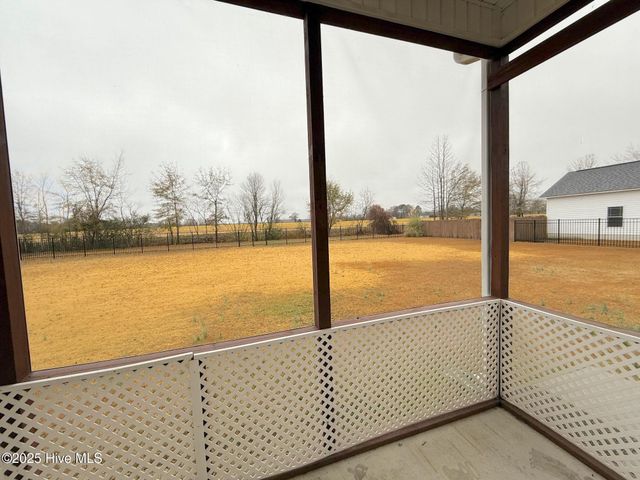 1186 Charlie Branch Drive, Winterville, NC 28590