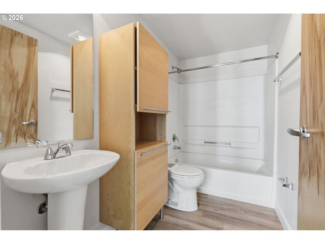 701 Columbia St 612, Vancouver, WA 98660