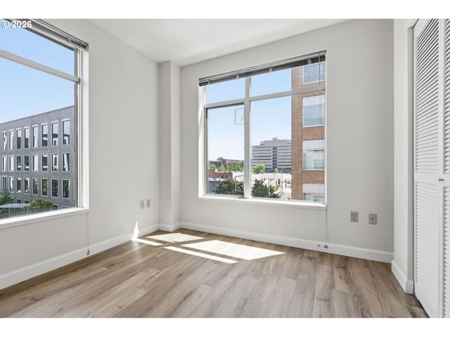 701 Columbia St 612, Vancouver, WA 98660