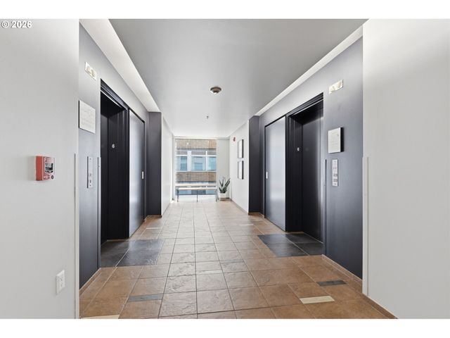 701 Columbia St 612, Vancouver, WA 98660