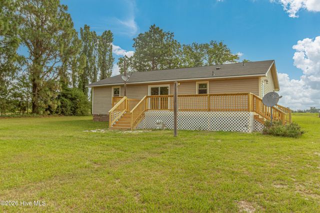 358 White Flash Road, Mount Olive, NC 28365