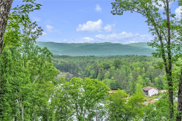 204 Whitewater Lake Road, Tamassee, SC 29686