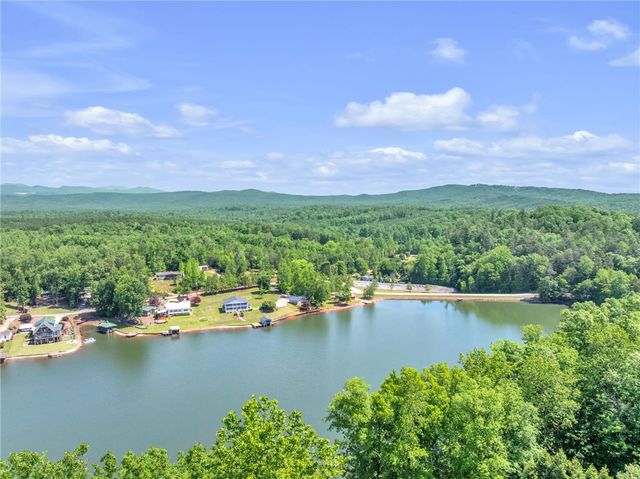 204 Whitewater Lake Road, Tamassee, SC 29686