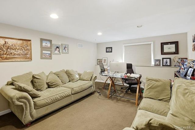 58 Circle Drive, Syosset, NY 11791