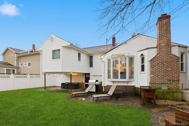 58 Circle Drive, Syosset, NY 11791