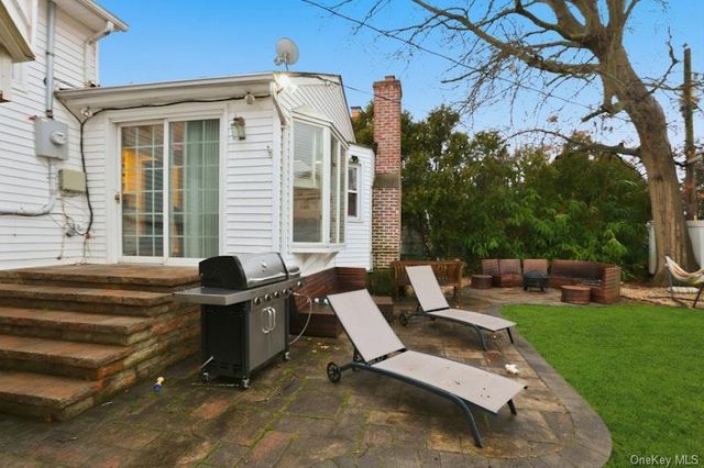 58 Circle Drive, Syosset, NY 11791