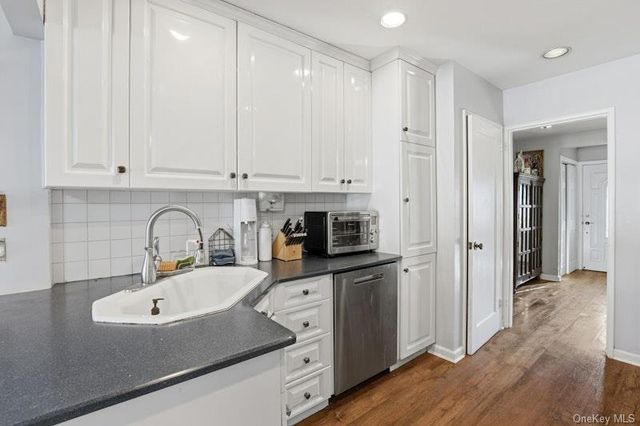 58 Circle Drive, Syosset, NY 11791