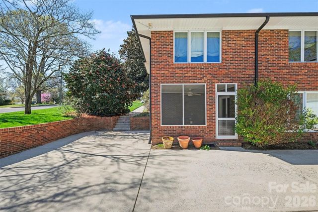 746 Grandview Drive NE, Concord, NC 28025