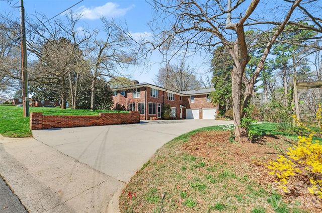 746 Grandview Drive NE, Concord, NC 28025