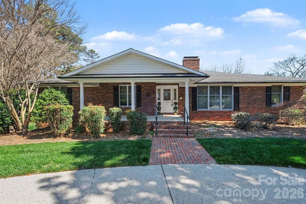 746 Grandview Drive NE, Concord, NC 28025