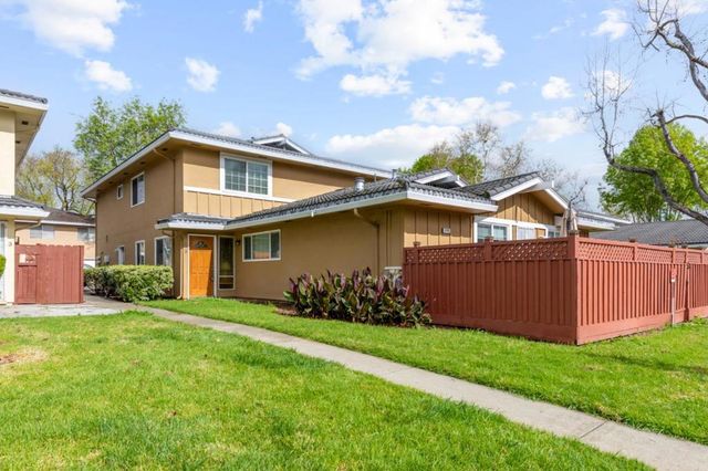 5715 Calmor Avenue 3, San Jose, CA 95123