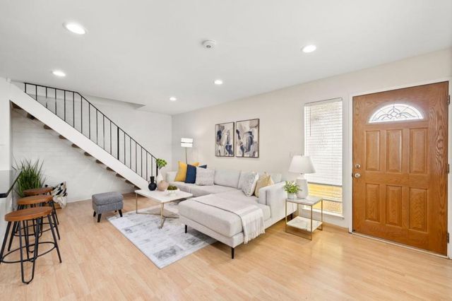 5715 Calmor Avenue 3, San Jose, CA 95123