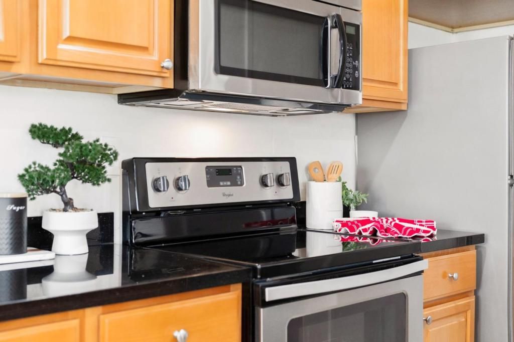 Image 12 of property listing at 5715 Calmor Avenue 3, San Jose, CA 95123