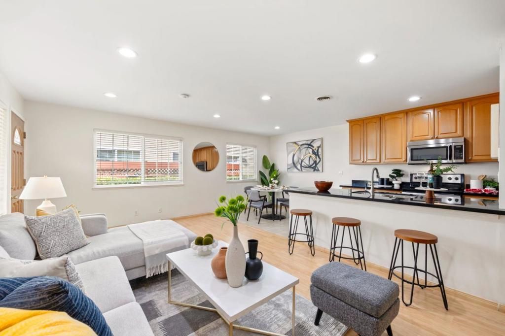 Image 13 of property listing at 5715 Calmor Avenue 3, San Jose, CA 95123