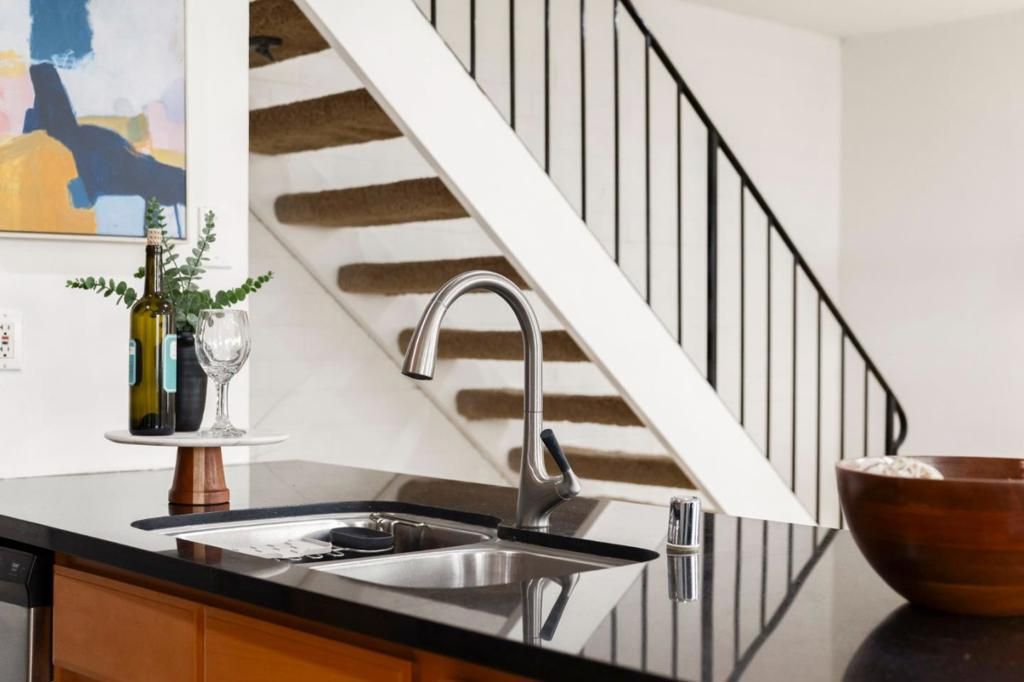 Image 14 of property listing at 5715 Calmor Avenue 3, San Jose, CA 95123