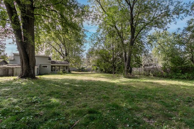 1735 Birch Lake Avenue, White Bear Lake, MN 55110