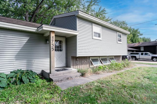 1735 Birch Lake Avenue, White Bear Lake, MN 55110