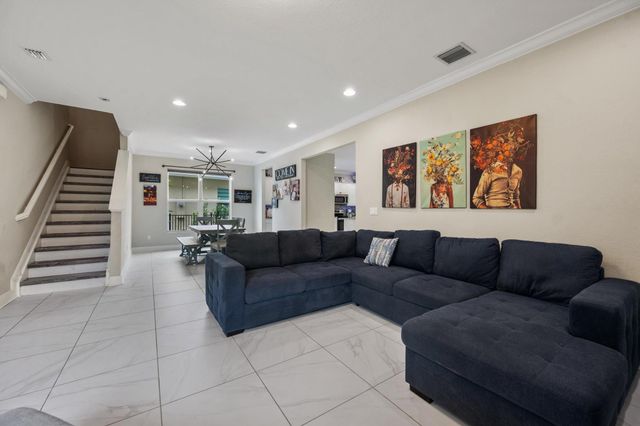 1813 NW Cataluna Circle, Port St Lucie, FL 34986