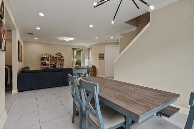 1813 NW Cataluna Circle, Port St Lucie, FL 34986