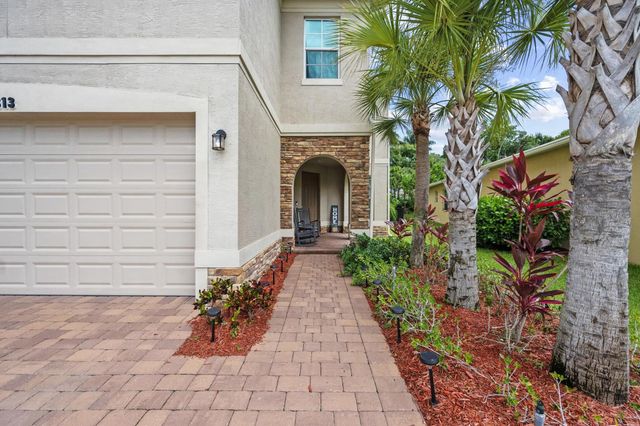1813 NW Cataluna Circle, Port St Lucie, FL 34986