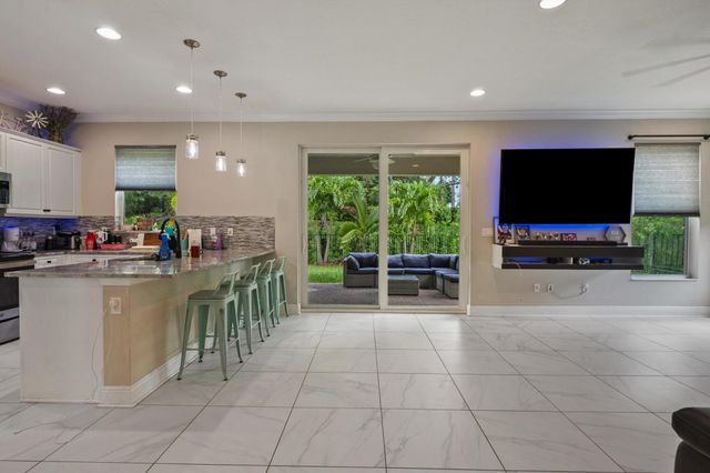 1813 NW Cataluna Circle, Port St Lucie, FL 34986