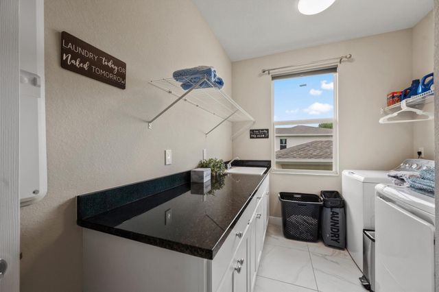 1813 NW Cataluna Circle, Port St Lucie, FL 34986