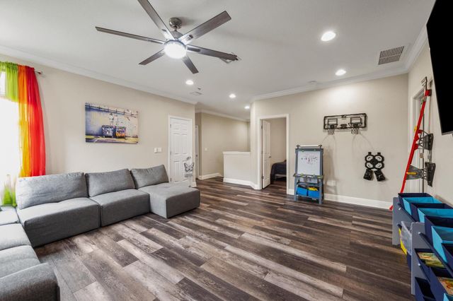 1813 NW Cataluna Circle, Port St Lucie, FL 34986
