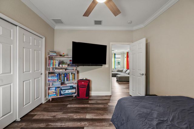 1813 NW Cataluna Circle, Port St Lucie, FL 34986