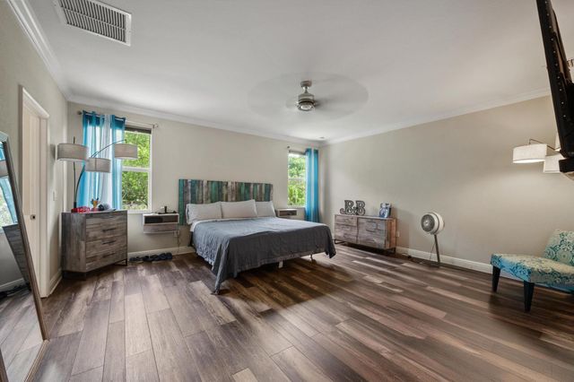 1813 NW Cataluna Circle, Port St Lucie, FL 34986