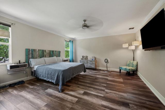 1813 NW Cataluna Circle, Port St Lucie, FL 34986